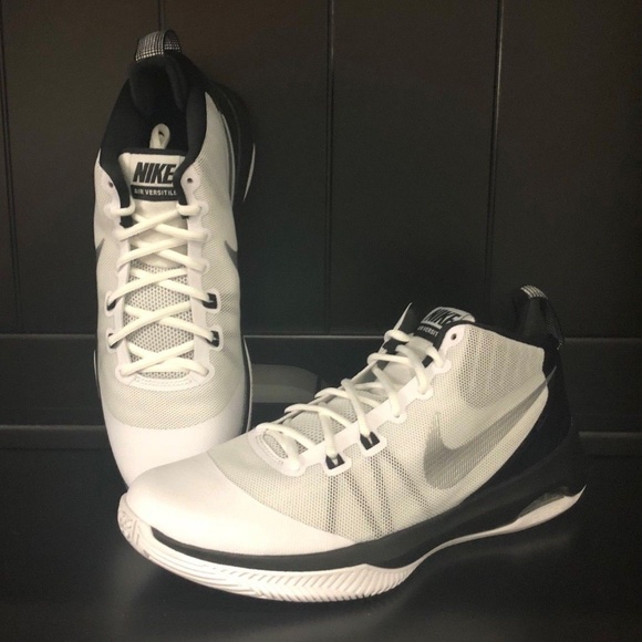 nike air versatile basketball shoes